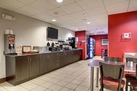 Microtel Inn & Suites by Wyndham Tuscaloosa Near University