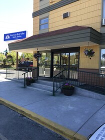 Americas Best Value Inn & Suites Anchorage Airport