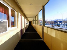 Americas Best Value Inn & Suites Anchorage Airport