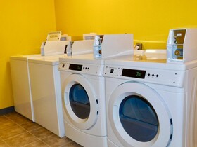 Americas Best Value Inn & Suites Anchorage Airport