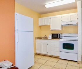 Americas Best Value Inn & Suites Anchorage Airport
