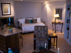 Arctic Fox Inn