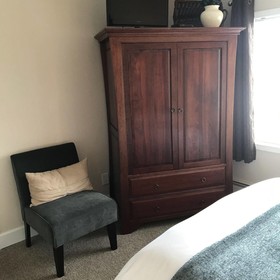 Arctic Fox Inn