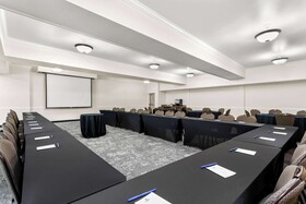 Clarion Suites Downtown
