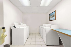 Clarion Suites Downtown