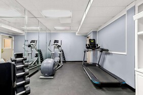 Clarion Suites Downtown