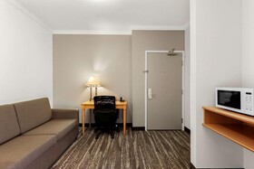 Clarion Suites Downtown