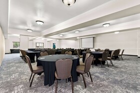 Clarion Suites Downtown