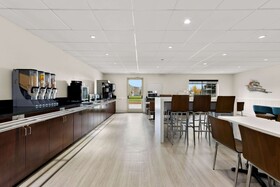 Clarion Suites Downtown