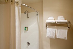 Coast Inn at Lake Hood