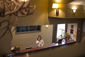 Coast Inn at Lake Hood