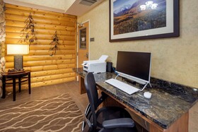 Comfort Suites Anchorage Airport