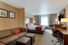 Comfort Suites Anchorage Airport