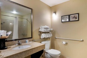Comfort Suites Anchorage Airport