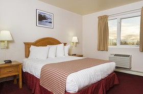 GuestHouse Inn & Suites Anchorage