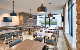 Hyatt Place Anchorage-Midtown