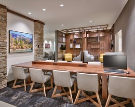 Hyatt Place Anchorage-Midtown