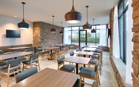 Hyatt Place Anchorage-Midtown