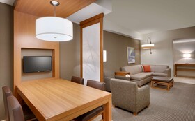 Hyatt Place Anchorage-Midtown