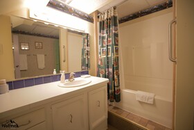 Jewel Lake Bed & Breakfast