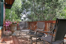 Jewel Lake Bed & Breakfast