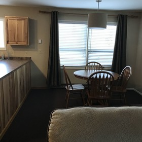 Lakeshore Inn & Suites
