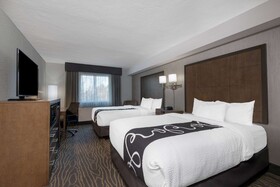La Quinta Inn & Suites by Wyndham Anchorage Airport