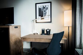La Quinta Inn & Suites by Wyndham Anchorage Airport