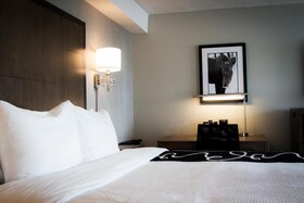 La Quinta Inn & Suites by Wyndham Anchorage Airport