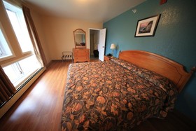Longhouse Alaskan