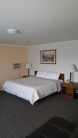 Merrill Field Inn Anchorage