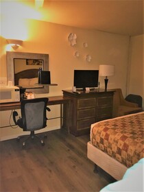 Ramada by Wyndham Anchorage