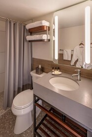 Aviator Hotel Anchorage