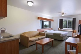 Microtel Inn & Suites by Wyndham Eagle River/Anchorage Are