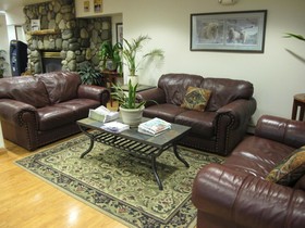Microtel Inn & Suites by Wyndham Eagle River/Anchorage Are