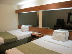 Microtel Inn & Suites by Wyndham Eagle River/Anchorage Are