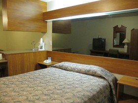 Microtel Inn & Suites by Wyndham Eagle River/Anchorage Are