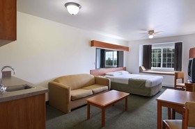 Microtel Inn & Suites by Wyndham Eagle River/Anchorage Are