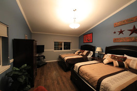 Aurora Pioneer Manor
