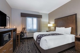 La Quinta Inn & Suites by Wyndham Fairbanks Airport
