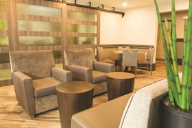 La Quinta Inn & Suites by Wyndham Fairbanks Airport