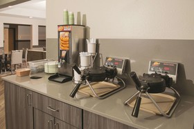 La Quinta Inn & Suites by Wyndham Fairbanks Airport