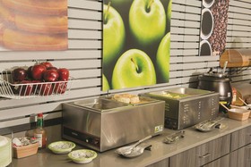 La Quinta Inn & Suites by Wyndham Fairbanks Airport