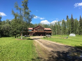 Fairbanks Moose Manor Bed And Breakfast