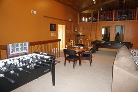 Fairbanks Moose Manor Bed And Breakfast