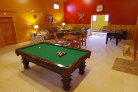 Fairbanks Moose Manor Bed And Breakfast