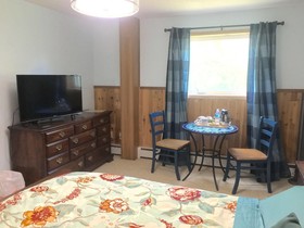 Fairbanks Moose Manor Bed And Breakfast