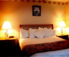 Clarion Hotel & Suites
