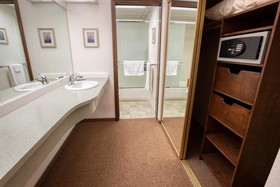Sophie Station Suites