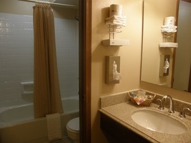 Beluga Lake Lodge